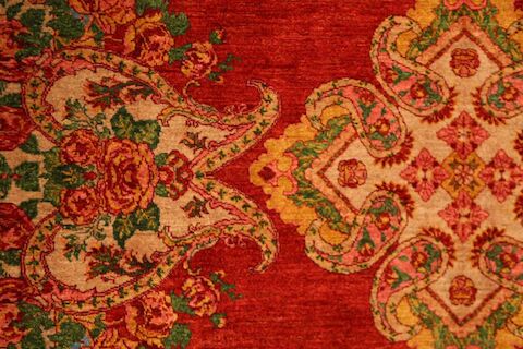 ملاقات با نقش گل فرنگ در فرش ایرانی