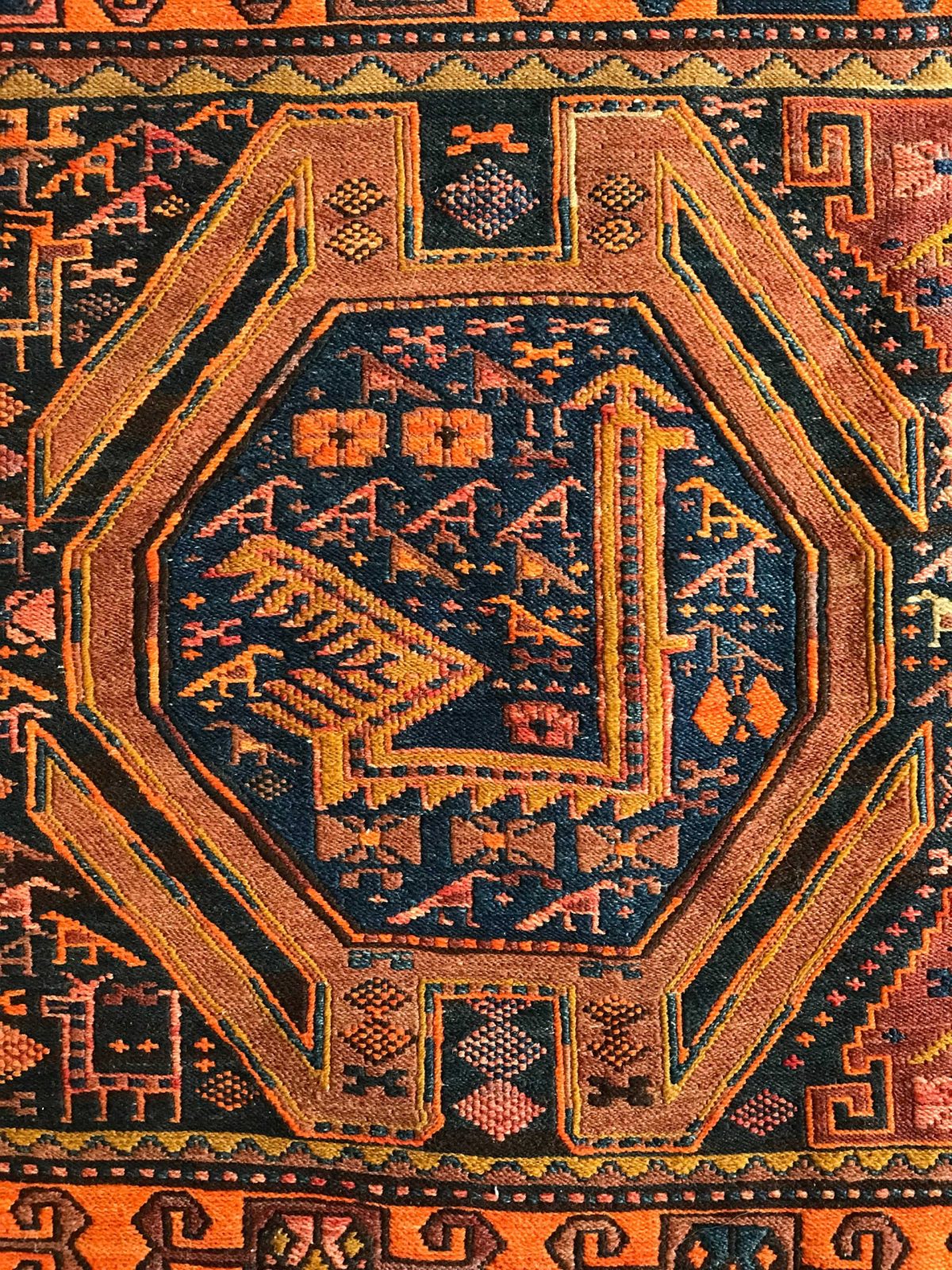 پشتی سوزن دوزی ایل شاهسون