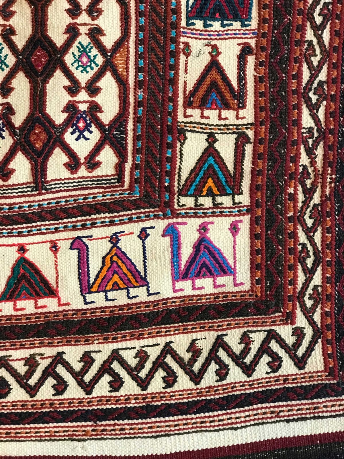 گلیم سفره مرغ و قوچ