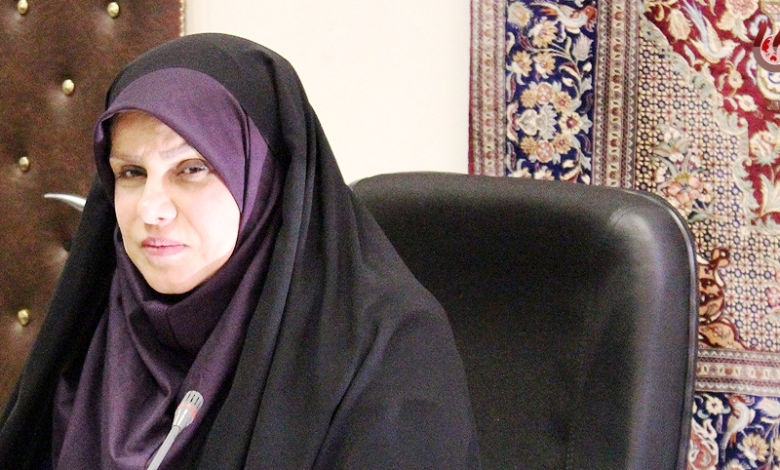 انقاد به رییس مرکز ملی فرش ایران
